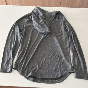 Lululemon hooded long sleeve excellent condition